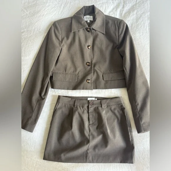 Josephine HJ x NA-KD Skirt Set - Tan/Gray